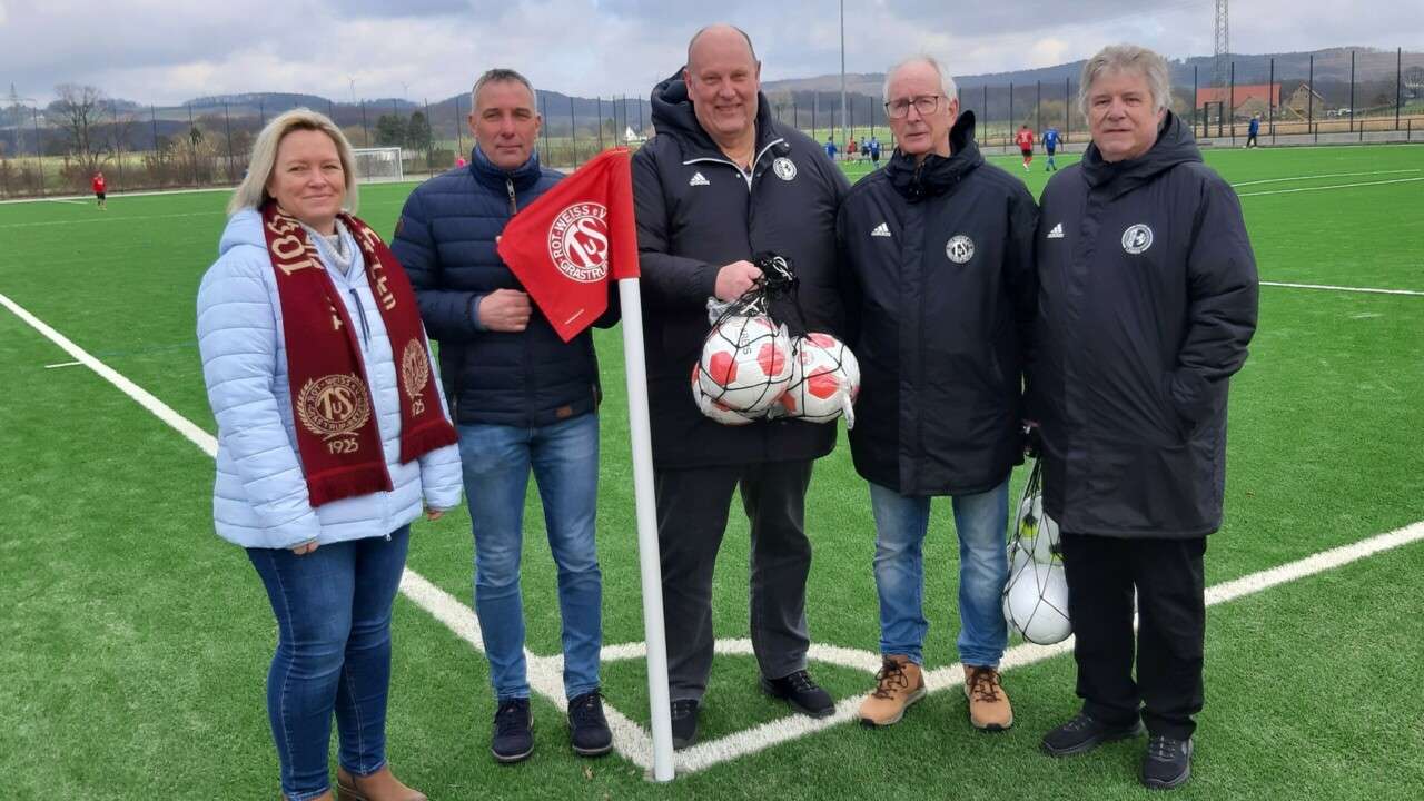 Endlich heißt es: „Anpfiff auf neuem Grün!“